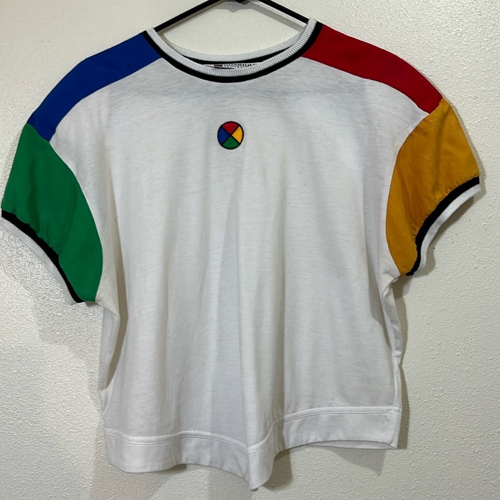 Quantum sportswear top. White cotton cropped top. Size Small